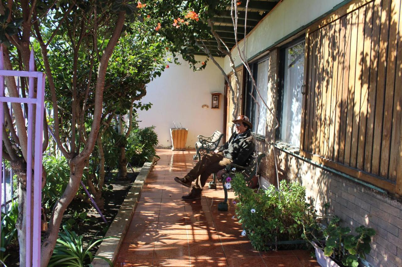 Hostal El Conquistador Лос-Вилос Экстерьер фото